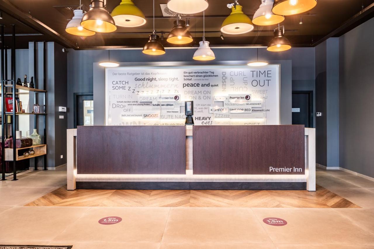 Premier Inn Wuppertal City Centre Экстерьер фото